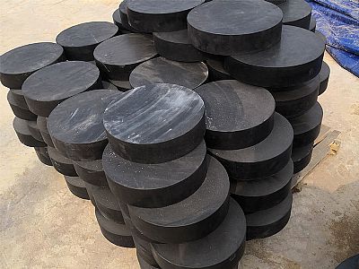 凤凰县板式橡胶支座由若干层橡胶片与薄钢板经加压硫化